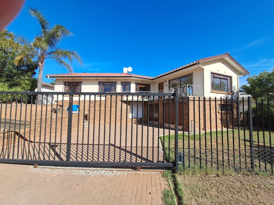 3 Bedroom Property for Sale in Bothasig Western Cape